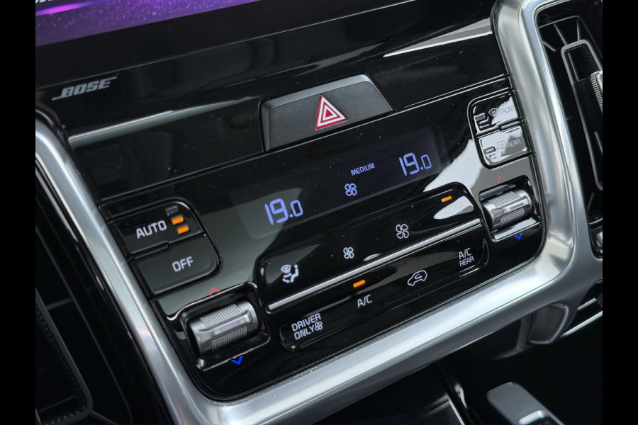 Kia Sorento 1.6T-GDI 230PK Hybrid Aut. 7-Persoons Adap.Cruise Leder Panoramadak Bose®-Audio Stuur+Stoel+Achterbank Verwarming Elek.Stoelen A Elek.Achterklep Keyless Ecc Navi Camera Pdc Privacy Glas Lmv 19" Led DAB Isofix 1e Eigenaar 1.650KG Trekgewicht Origineel Nederlandse Auto