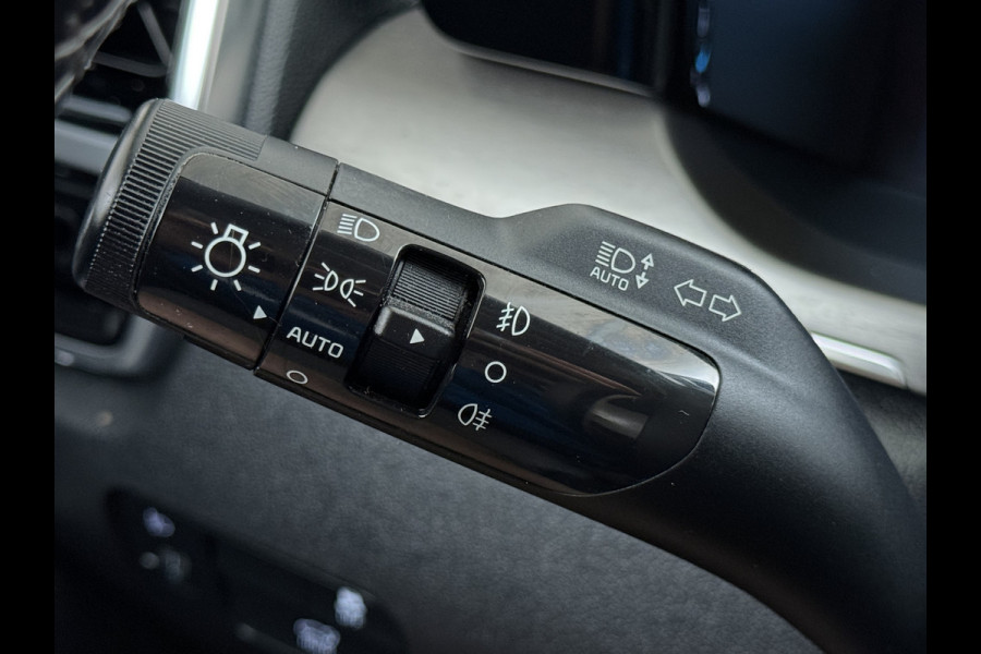 Kia Sorento 1.6T-GDI 230PK Hybrid Aut. 7-Persoons Adap.Cruise Leder Panoramadak Bose®-Audio Stuur+Stoel+Achterbank Verwarming Elek.Stoelen A Elek.Achterklep Keyless Ecc Navi Camera Pdc Privacy Glas Lmv 19" Led DAB Isofix 1e Eigenaar 1.650KG Trekgewicht Origineel Nederlandse Auto