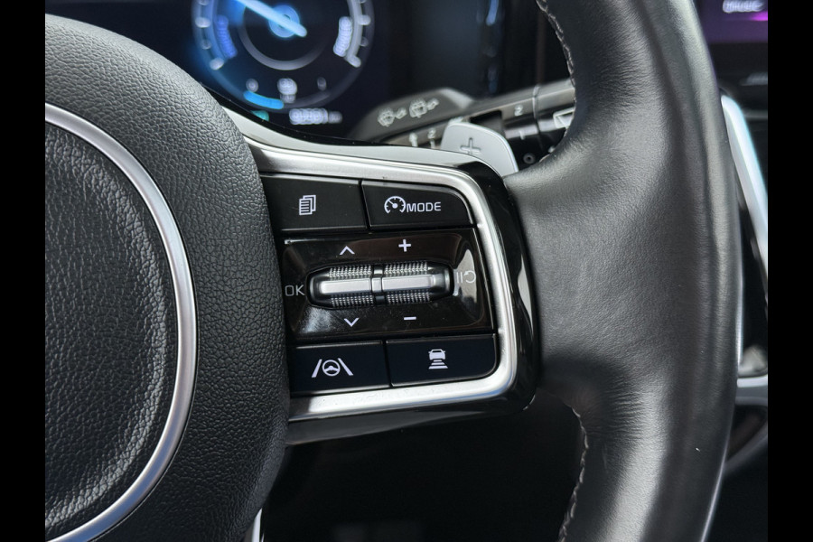 Kia Sorento 1.6T-GDI 230PK Hybrid Aut. 7-Persoons Adap.Cruise Leder Panoramadak Bose®-Audio Stuur+Stoel+Achterbank Verwarming Elek.Stoelen A Elek.Achterklep Keyless Ecc Navi Camera Pdc Privacy Glas Lmv 19" Led DAB Isofix 1e Eigenaar 1.650KG Trekgewicht Origineel Nederlandse Auto