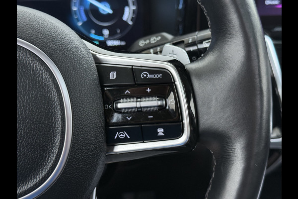 Kia Sorento 1.6T-GDI 230PK Hybrid Aut. 7-Persoons Adap.Cruise Leder Panoramadak Bose®-Audio Stuur+Stoel+Achterbank Verwarming Elek.Stoelen A Elek.Achterklep Keyless Ecc Navi Camera Pdc Privacy Glas Lmv 19" Led DAB Isofix 1e Eigenaar 1.650KG Trekgewicht Origineel Nederlandse Auto