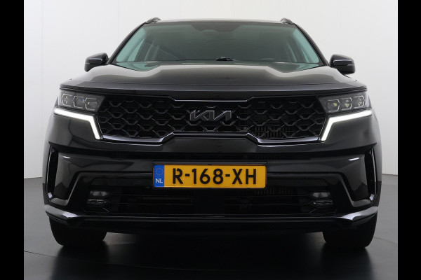 Kia Sorento 1.6T-GDI 230PK Hybrid Aut. 7-Persoons Adap.Cruise Leder Panoramadak Bose®-Audio Stuur+Stoel+Achterbank Verwarming Elek.Stoelen A Elek.Achterklep Keyless Ecc Navi Camera Pdc Privacy Glas Lmv 19" Led DAB Isofix 1e Eigenaar 1.650KG Trekgewicht Origineel Nederlandse Auto