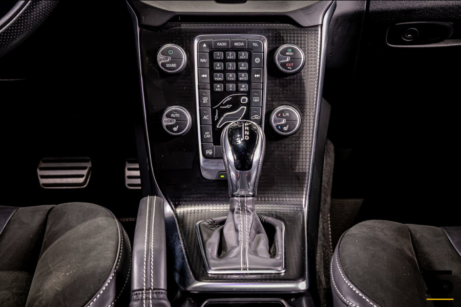 Volvo V40 1.5 T3 Polar+ Sport|R-Design|Cam|Pano|H&K|NAP|2e e