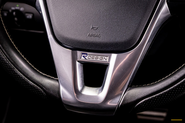 Volvo V40 1.5 T3 Polar+ Sport|R-Design|Cam|Pano|H&K|NAP|2e e
