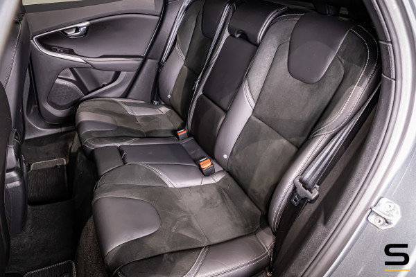 Volvo V40 1.5 T3 Polar+ Sport|R-Design|Cam|Pano|H&K|NAP|2e e