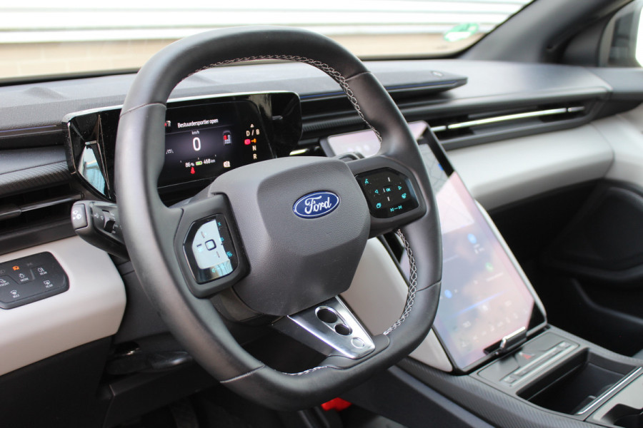 Ford Capri Premium Extended Range RWD 77 kWh | Panoramadak | Leder | Head-up | BLIS | 360 Camera | ACC