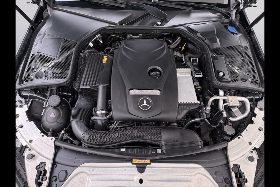 Mercedes-Benz C-Klasse Cabrio 200 184PK Automaat AMG Premium Plus Air Scarf Stoelverwarming Navi Ecc Cruise Control Pdc Lmv Led Isofix Bluetooth Elek.Stoelen