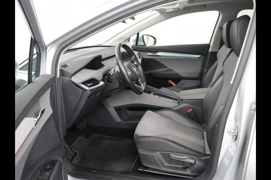 Škoda Enyaq iV 60 | SOH 92,4% | Panoramadak | Stoel/stuur verwarming | Half leder | Adaptive cruise | Carplay | Virtueel dashboard | Sfeerverlichting | Climate control | Camera | Park assist |