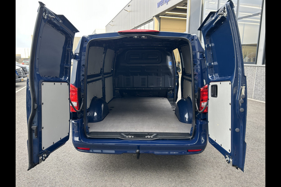 Mercedes-Benz Vito 116 CDI L3 Pro 2500KG Trekhaak / MBUX / Navigatie / Camera / Cruise control / Airco / LMV / Achterdeuren