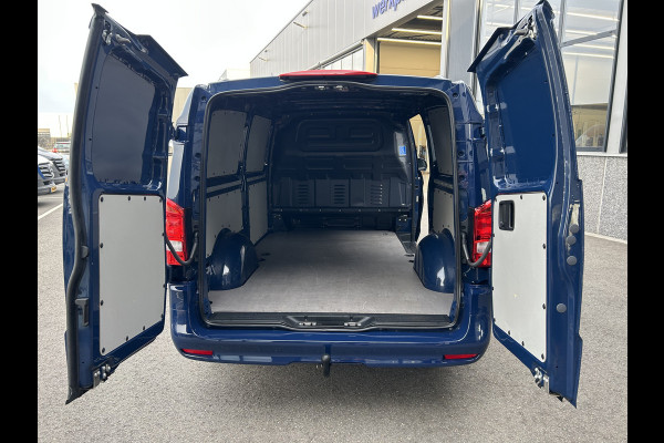 Mercedes-Benz Vito 116 CDI L3 Pro 2500KG Trekhaak / MBUX / Navigatie / Camera / Cruise control / Airco / LMV / Achterdeuren