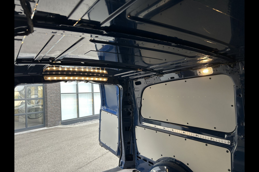 Mercedes-Benz Vito 116 CDI L3 Pro 2500KG Trekhaak / MBUX / Navigatie / Camera / Cruise control / Airco / LMV / Achterdeuren