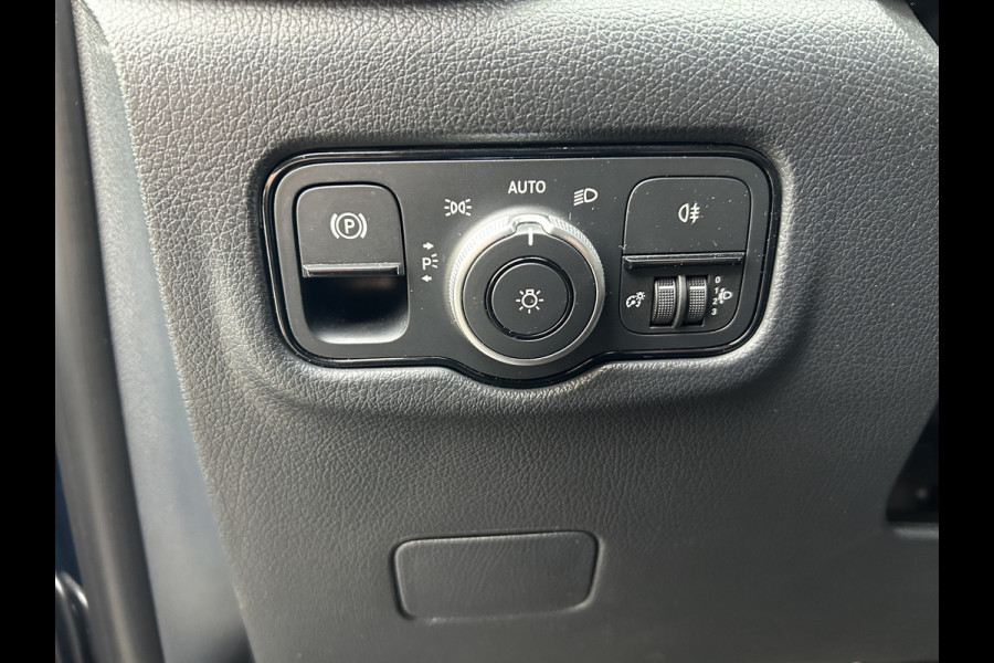 Mercedes-Benz Vito 116 CDI L3 Pro 2500KG Trekhaak / MBUX / Navigatie / Camera / Cruise control / Airco / LMV / Achterdeuren