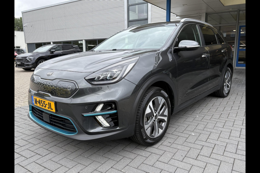Kia e-Niro ExecutiveLine 64 kWh | 65.500 KM | SOH 100% | Panorama Dak | Volledig Lederen Interieur |