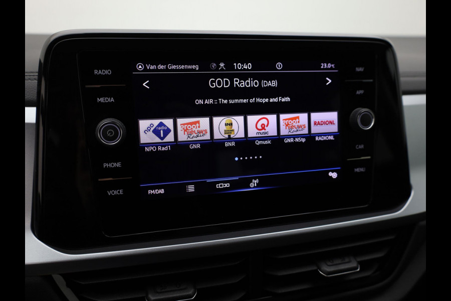 Volkswagen T-Roc 1.0 TSI Life Business | Stoelverwarming | Allseason banden | Prijs Rijklaar!!