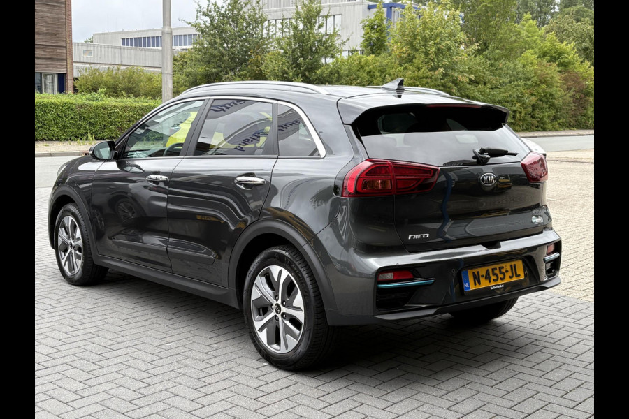 Kia e-Niro ExecutiveLine 64 kWh | 65.500 KM | SOH 100% | Panorama Dak | Volledig Lederen Interieur |