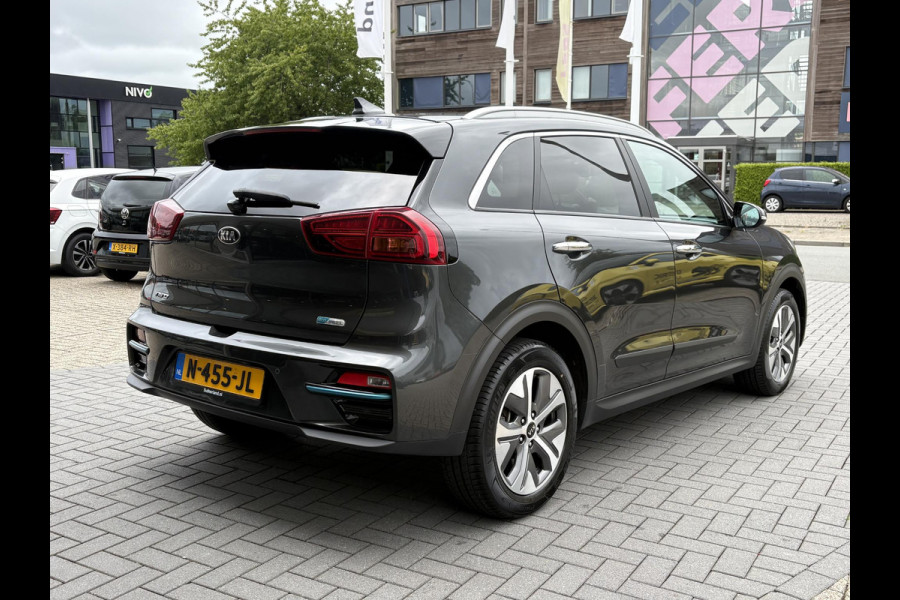 Kia e-Niro ExecutiveLine 64 kWh | 65.500 KM | SOH 100% | Panorama Dak | Volledig Lederen Interieur |