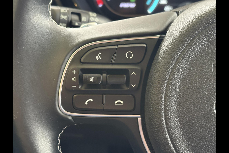 Kia e-Niro ExecutiveLine 64 kWh | 65.500 KM | SOH 100% | Panorama Dak | Volledig Lederen Interieur |
