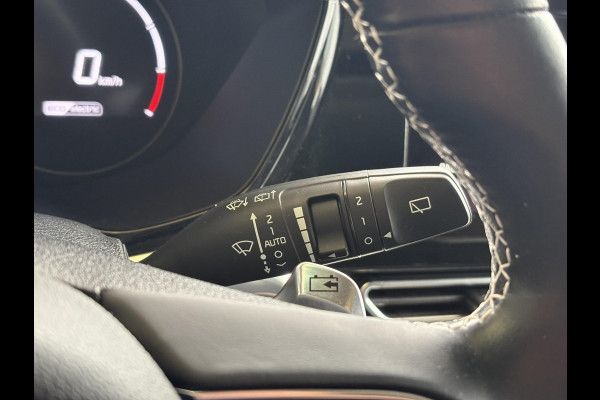 Kia e-Niro ExecutiveLine 64 kWh | 65.500 KM | SOH 100% | Panorama Dak | Volledig Lederen Interieur |