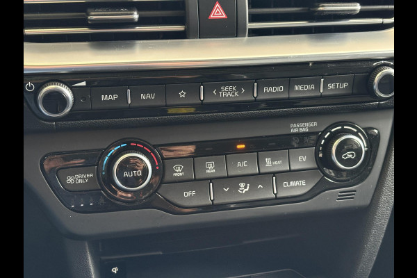 Kia e-Niro ExecutiveLine 64 kWh | 65.500 KM | SOH 100% | Panorama Dak | Volledig Lederen Interieur |