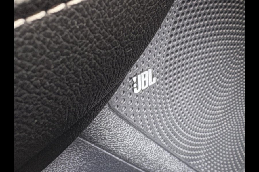Kia e-Niro ExecutiveLine 64 kWh | 65.500 KM | SOH 100% | Panorama Dak | Volledig Lederen Interieur |