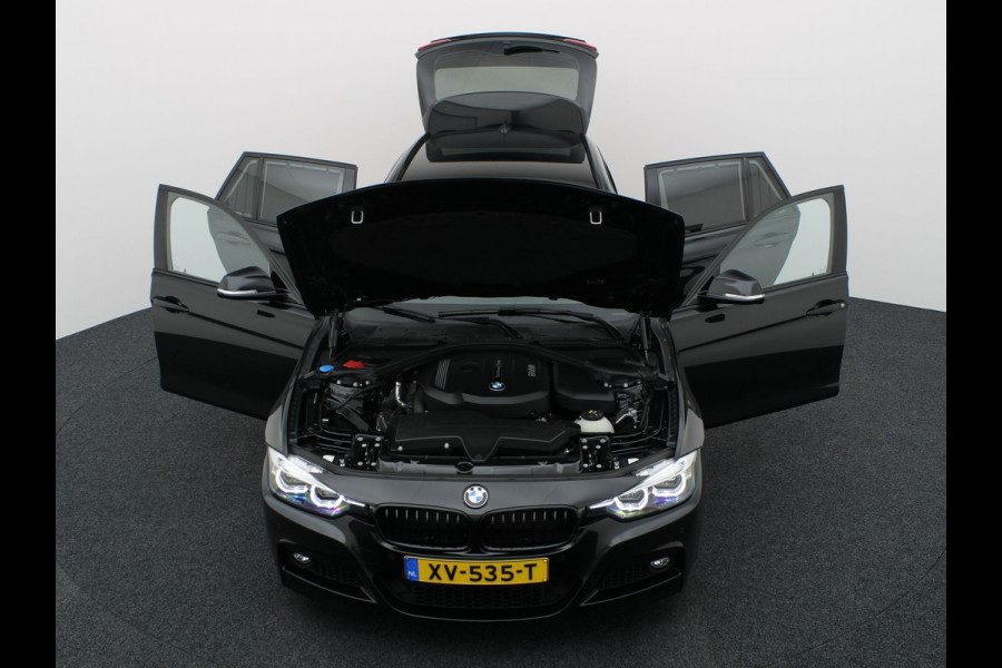 BMW 3 Serie Touring 318i M Sport Edition | Head Up | Elk. A-klep | 19'' | Leder | Stoelverw. | Prijs Rijklaar!!