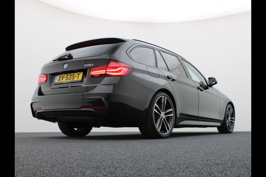 BMW 3 Serie Touring 318i M Sport Edition | Head Up | Elk. A-klep | 19'' | Leder | Stoelverw. | Prijs Rijklaar!!