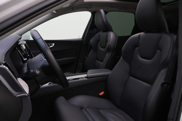 Volvo XC60 2.0 T6 Plug-in hybrid AWD Inscription Leer, Panoramadak, Memory, Camera, Apple Carplay, Keyless