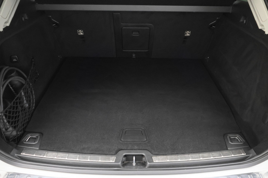 Volvo XC60 2.0 T6 Plug-in hybrid AWD Inscription Leer, Panoramadak, Memory, Camera, Apple Carplay, Keyless