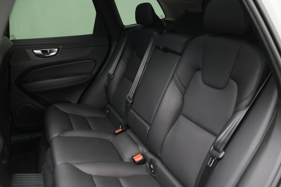 Volvo XC60 2.0 T6 Plug-in hybrid AWD Inscription Leer, Panoramadak, Memory, Camera, Apple Carplay, Keyless