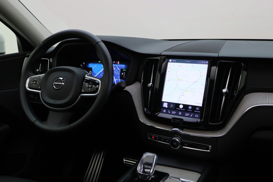 Volvo XC60 2.0 T6 Plug-in hybrid AWD Inscription Leer, Panoramadak, Memory, Camera, Apple Carplay, Keyless