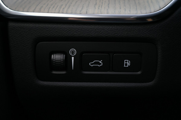 Volvo XC60 2.0 T6 Plug-in hybrid AWD Inscription Leer, Panoramadak, Memory, Camera, Apple Carplay, Keyless