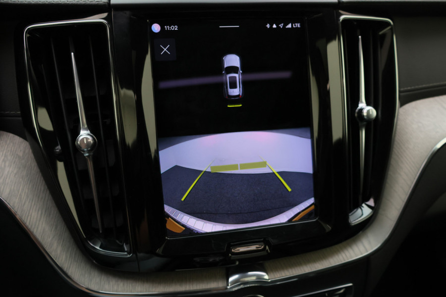 Volvo XC60 2.0 T6 Plug-in hybrid AWD Inscription Leer, Panoramadak, Memory, Camera, Apple Carplay, Keyless