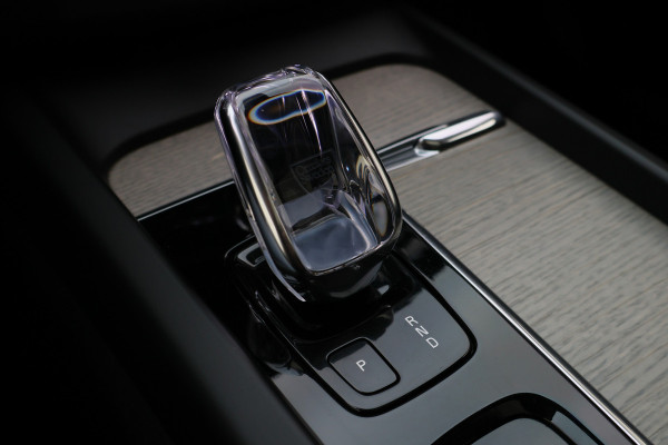Volvo XC60 2.0 T6 Plug-in hybrid AWD Inscription Leer, Panoramadak, Memory, Camera, Apple Carplay, Keyless