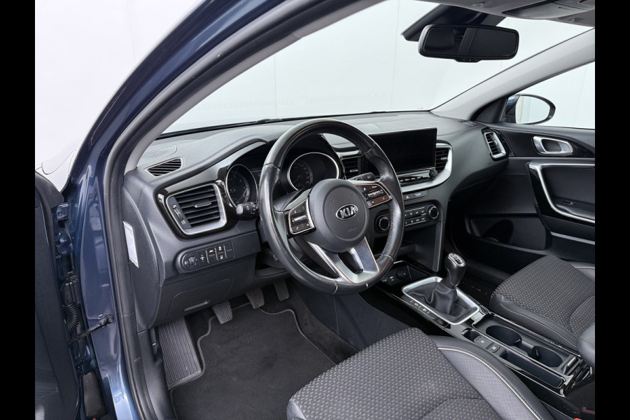 Kia Xceed 1.0 T-GDi DynamicLine - Navigatie - Cruise Control - Apple CarPlay/Android Auto - Trekhaak - Achteruitrijcamera - BOVAG Garantie