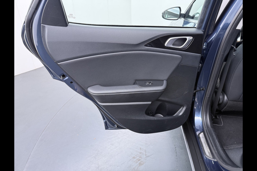 Kia Xceed 1.0 T-GDi DynamicLine - Navigatie - Cruise Control - Apple CarPlay/Android Auto - Trekhaak - Achteruitrijcamera - BOVAG Garantie