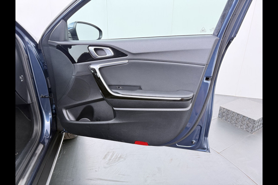 Kia Xceed 1.0 T-GDi DynamicLine - Navigatie - Cruise Control - Apple CarPlay/Android Auto - Trekhaak - Achteruitrijcamera - BOVAG Garantie