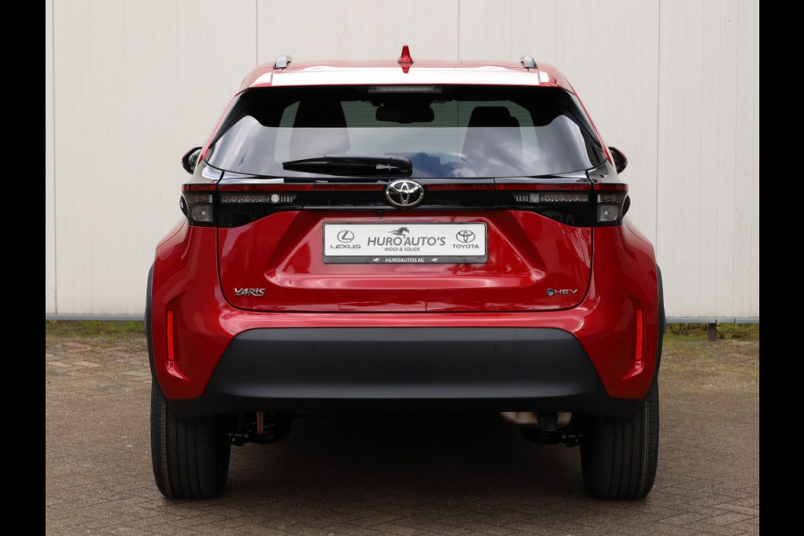 Toyota Yaris Cross 1.5 Hybrid 130 Dynamic | Stoel/Stuurwielverwarming | Dodehoek | PDC