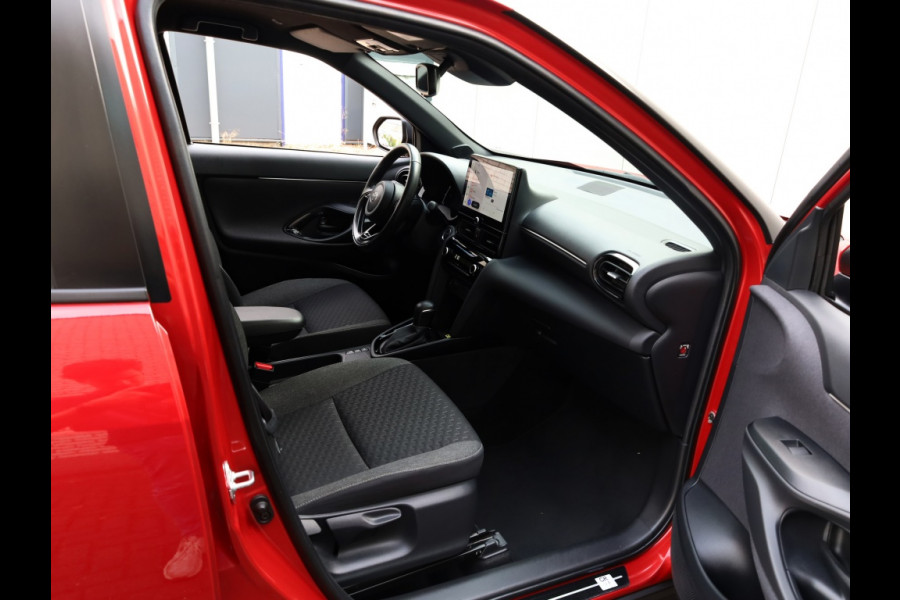 Toyota Yaris Cross 1.5 Hybrid 130 Dynamic | Stoel/Stuurwielverwarming | Dodehoek | PDC