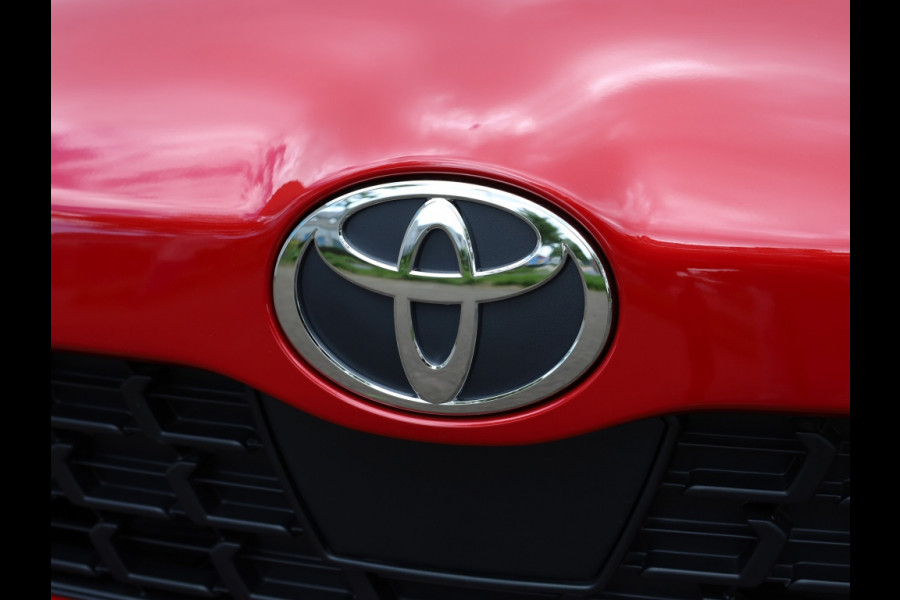 Toyota Yaris Cross 1.5 Hybrid 130 Dynamic | Stoel/Stuurwielverwarming | Dodehoek | PDC