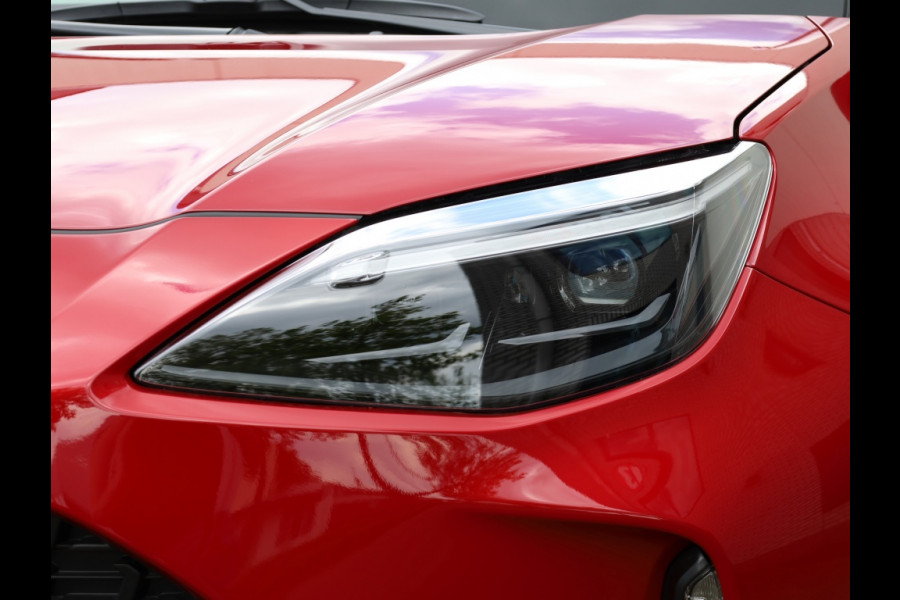 Toyota Yaris Cross 1.5 Hybrid 130 Dynamic | Stoel/Stuurwielverwarming | Dodehoek | PDC