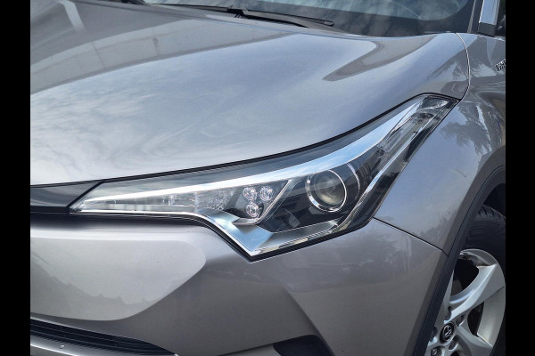 Toyota C-HR 1.8 Hybrid Dynamic | Trekhaak, Keyless, 17 inch, Parkeercamera, Adaptive cruise control, Climate control