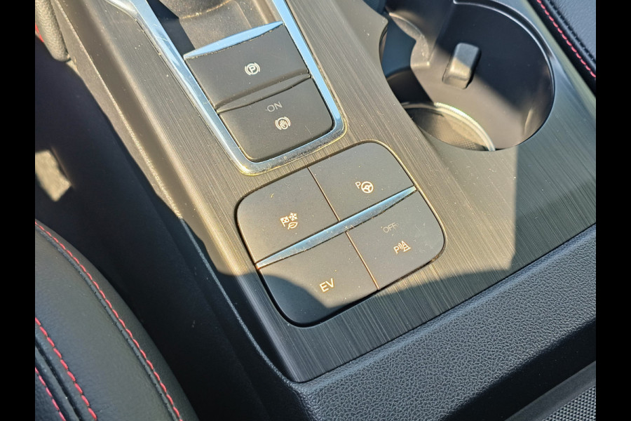 Ford Kuga 2.5 PHEV ST-Line uit 2023 Rijklaar + 12 maanden Bovag-garantie Henk Jongen Auto's in Helmond,  al 50 jaar service zoals 't hoort!