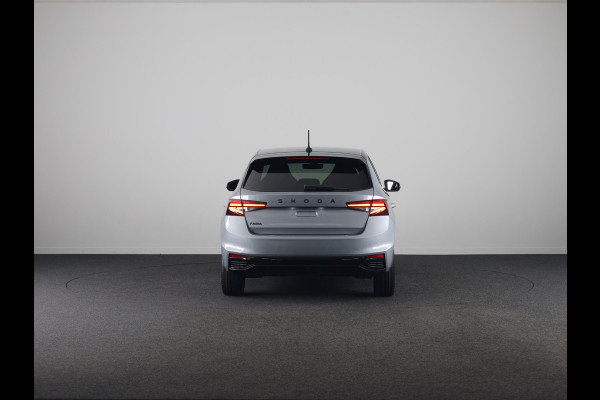 Škoda Fabia 1.0 TSI Monte Carlo | Smokey Diamond Metallic | Hill start Assist | Verwarmbare Voorstoelen | Draadloze Carplay
