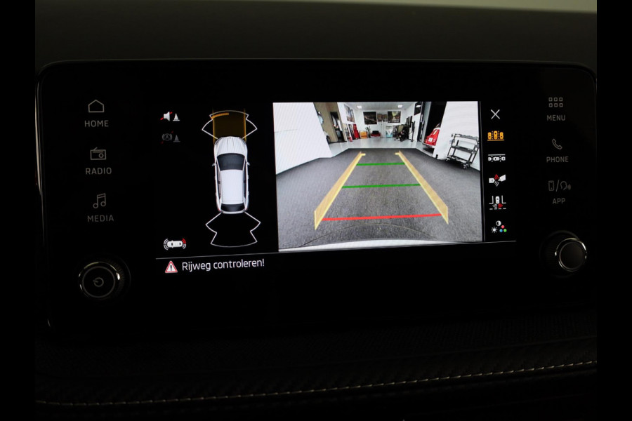 Škoda Fabia 1.0 TSI Monte Carlo | Smokey Diamond Metallic | Hill start Assist | Verwarmbare Voorstoelen | Draadloze Carplay