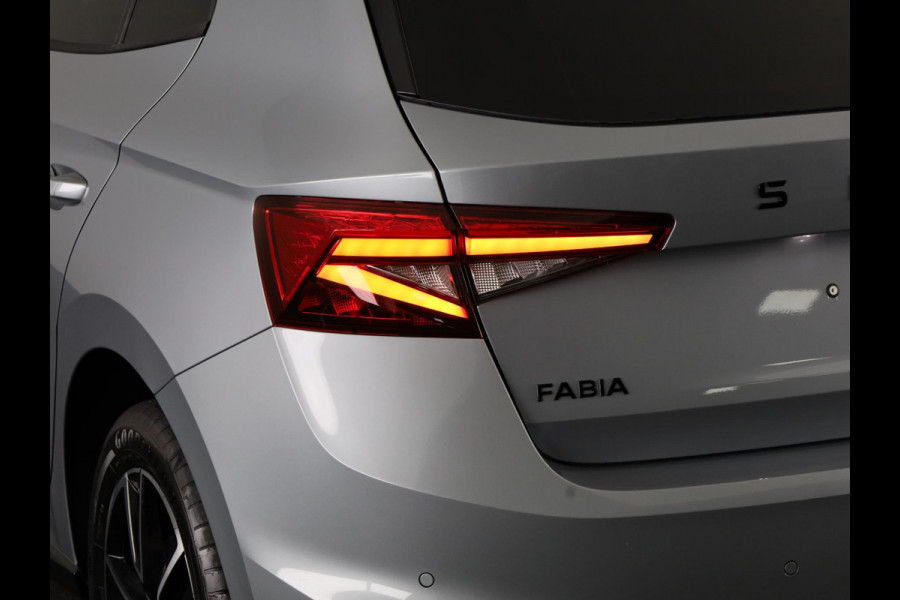 Škoda Fabia 1.0 TSI Monte Carlo | Smokey Diamond Metallic | Hill start Assist | Verwarmbare Voorstoelen | Draadloze Carplay