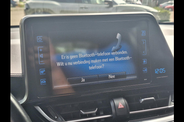 Toyota C-HR 1.8 Hybrid Dynamic | Trekhaak, Keyless, 17 inch, Parkeercamera, Adaptive cruise control, Climate control