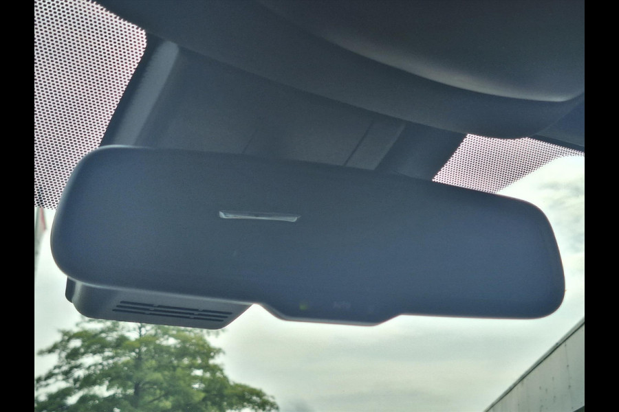 Toyota C-HR 1.8 Hybrid Dynamic | Trekhaak, Keyless, 17 inch, Parkeercamera, Adaptive cruise control, Climate control