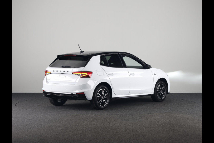 Škoda Fabia Monte Carlo 1.0 TSI 70 kW / 95 PK Hatchback 5 vers | Moon White + Black Magic | Travel Assist Pakket | Hill Start Assist | Verwarmbare Voorstoelen