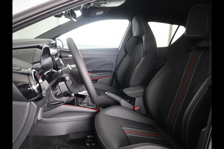 Škoda Fabia Monte Carlo 1.0 TSI 70 kW / 95 PK Hatchback 5 vers | Moon White + Black Magic | Travel Assist Pakket | Hill Start Assist | Verwarmbare Voorstoelen