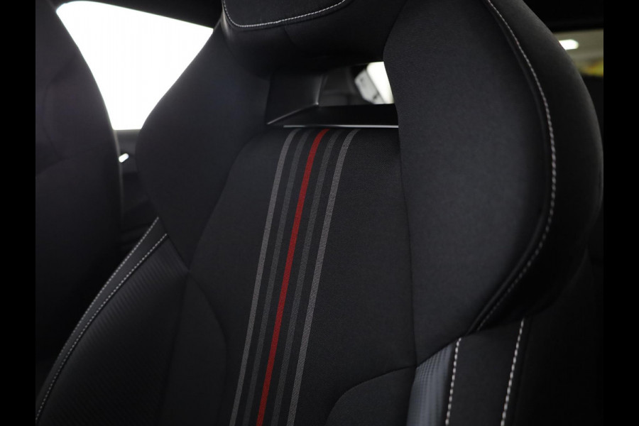 Škoda Fabia Monte Carlo 1.0 TSI 70 kW / 95 PK Hatchback 5 vers | Moon White + Black Magic | Travel Assist Pakket | Hill Start Assist | Verwarmbare Voorstoelen