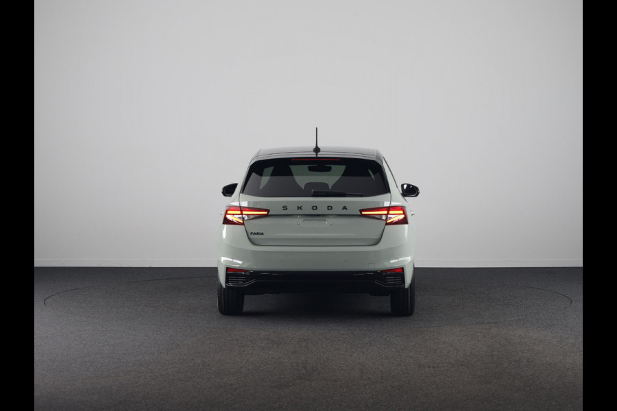 Škoda Fabia 1.0 TSI Monte Carlo | Timiano Green Black Magic | Travel Assist Pakket | Verwarmbare Voorstoelen | Hill Start Assist